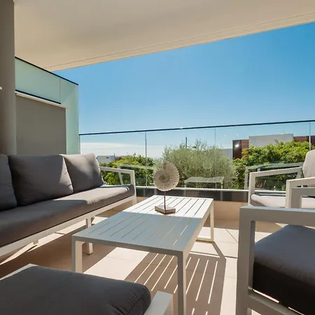 Magnificent Apartment, Close To The Beach, In Apartment *