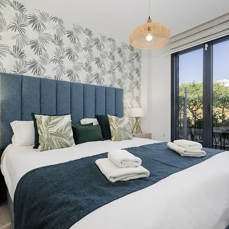 Magnificent Apartment, Close To The Beach, In Apartment